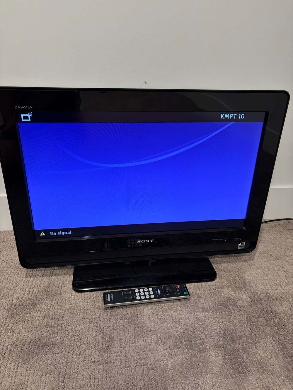 Sony Bravia KDL-26M4000 26 inch LCD Digital Color TV